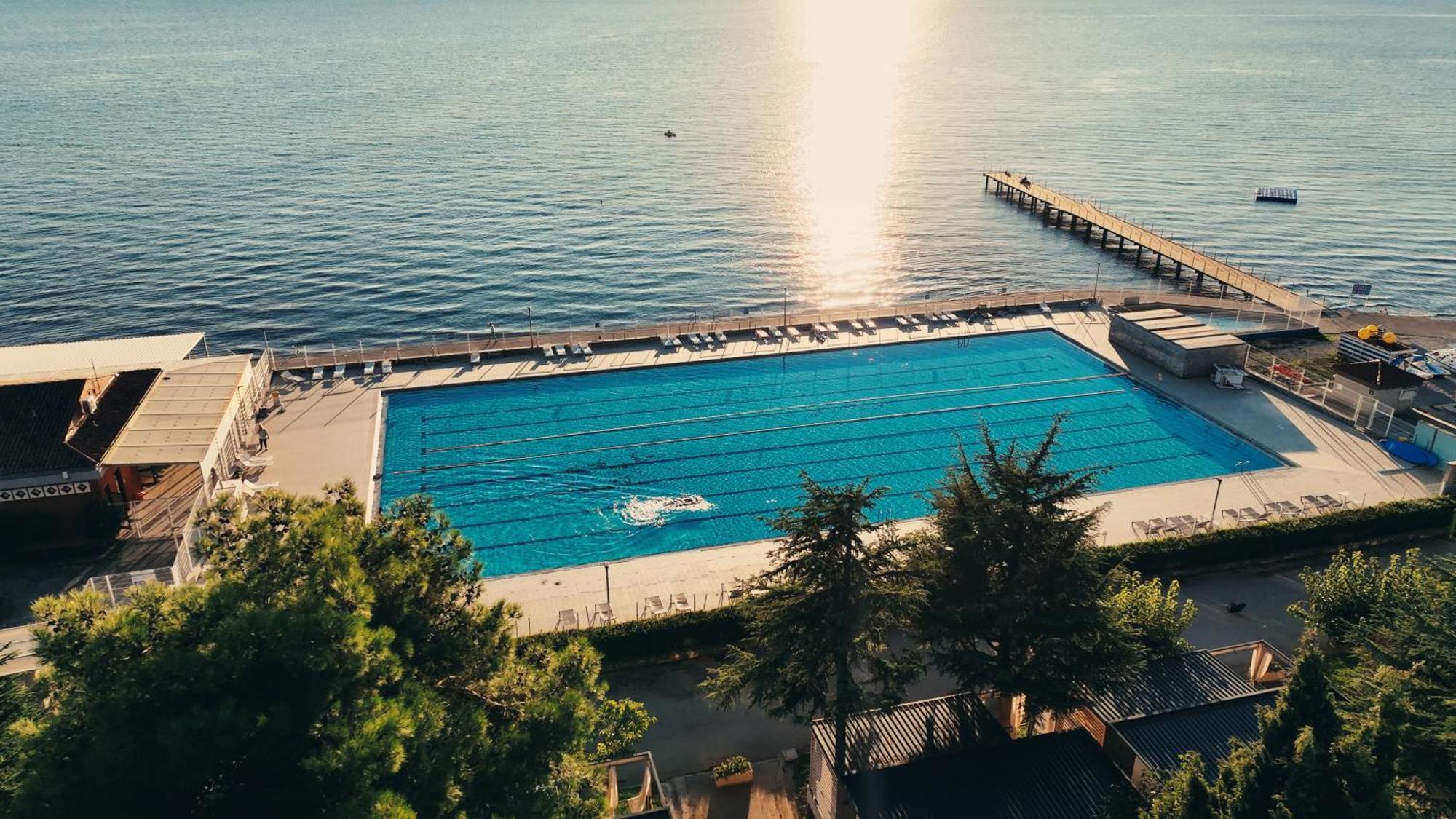 Adria Apartments - Hotel & Resort Adria 안카란 외부 사진