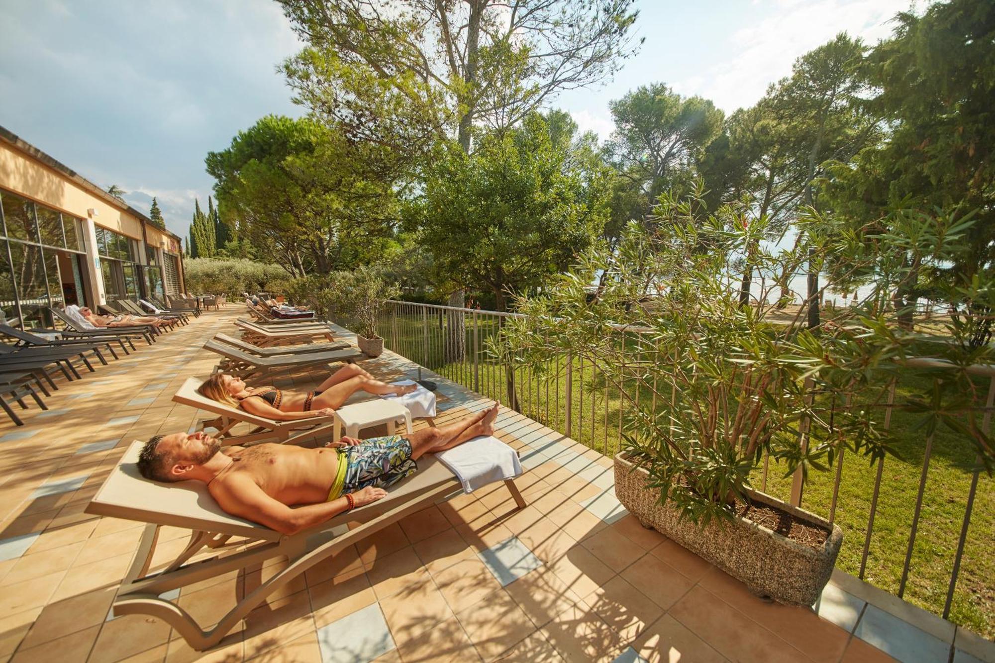 Adria Apartments - Hotel & Resort Adria 안카란 외부 사진